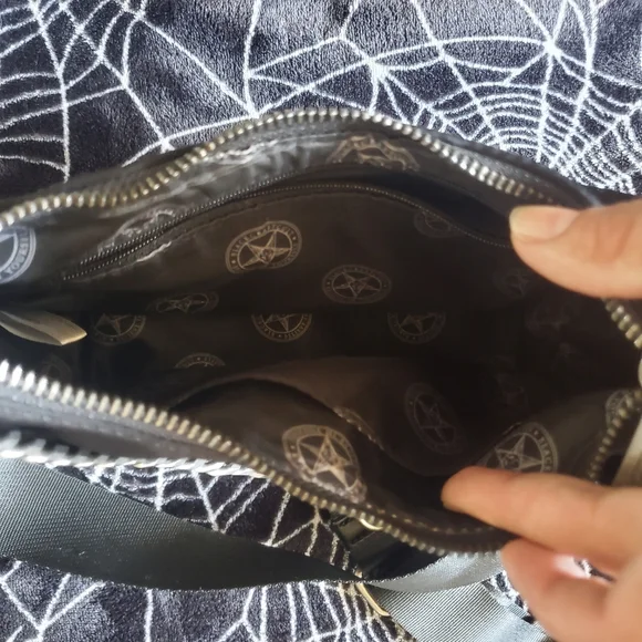 BLACKCRAFT CULT BATCRAFT CROSSBODY - Picture 6 of 7